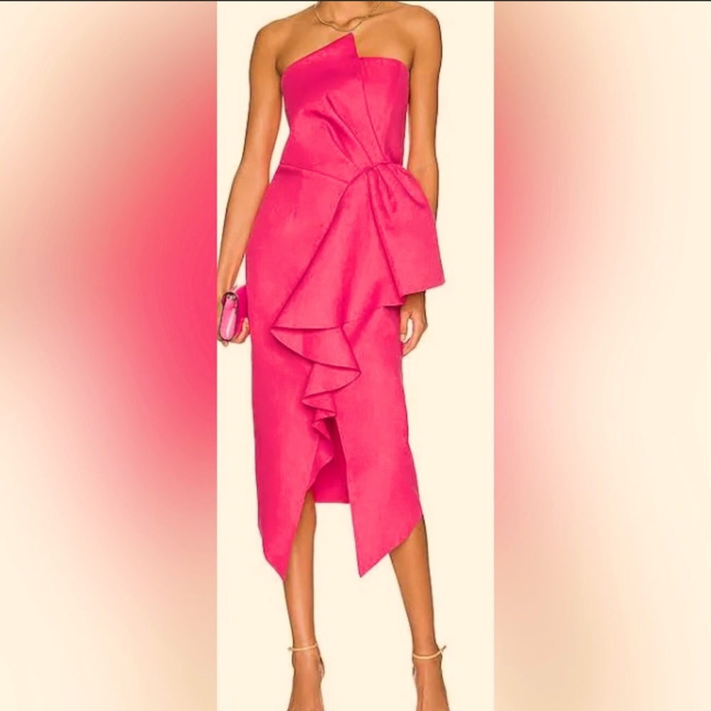 Beautiful cocktail dress for formal or semi formal event.